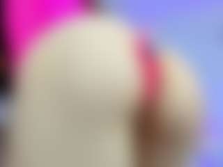 YanaMiana's Live Sex Cam Show