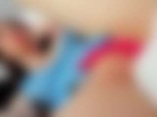 Live cam show with YanaMiana - Upskirt on StripNow