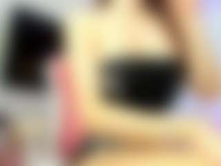 Live cam show with YanaMiana - Stockings on SquirtSoMuch