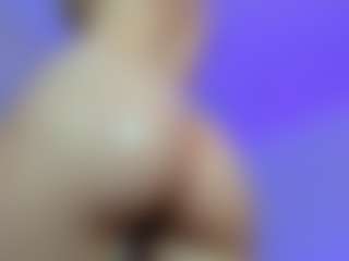 YanaMiana's Live Sex Cam Show