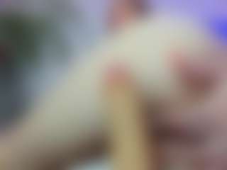 YanaMiana's Live Sex Cam Show