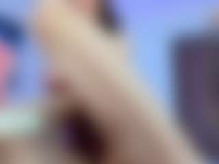 YanaMiana's Live Sex Cam Show