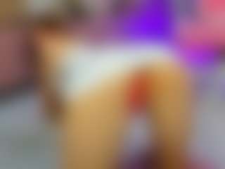 YanaMiana's Live Sex Cam Show
