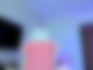 Live cam show with YanaMiana - Striptease on Camsoda