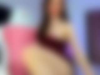 Live cam show with YanaMiana - Striptease on Camsoda