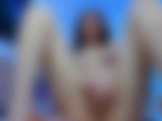Live cam show with YanaMiana - Dildo Or Vibrator on AdultVida.com