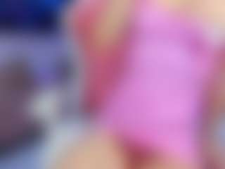 Live cam show with YanaMiana - Upskirt on CamSextacy