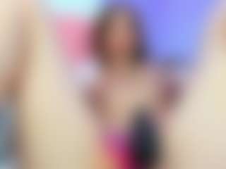 Live cam show with YanaMiana - Strip on SquirtSoMuch