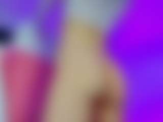YanaMiana's Live Sex Cam Show