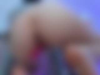 YanaMiana's Live Sex Cam Show