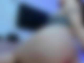 YanaMiana's Live Sex Cam Show