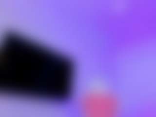 Live cam show with YanaMiana - Skinny on camtv