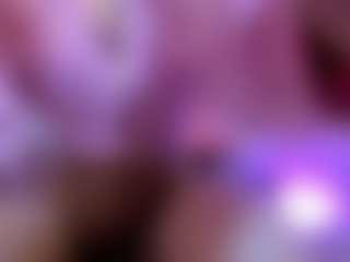 Live cam show with YanaMiana - Blonde Hair on live18s.com