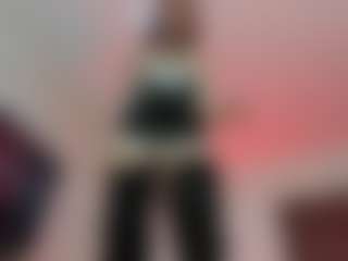 YanaMiana's Live Sex Cam Show