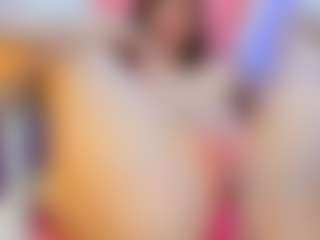 Live cam show with YanaMiana - Bedroom Blonde Hair on live.xheat.ai