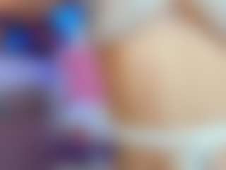 YanaMiana's Live Sex Cam Show