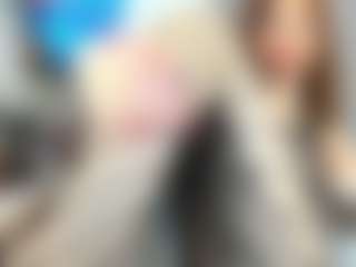 Live cam show with YanaMiana - Blonde Hair on Camsoda