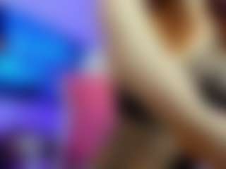 Live cam show with YanaMiana - Toes on sexylive.show