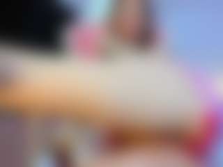 YanaMiana's Live Sex Cam Show