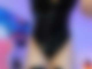 YanaMiana's Live Sex Cam Show