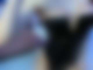 Live cam show with YanaMiana - Drinking on StripNow