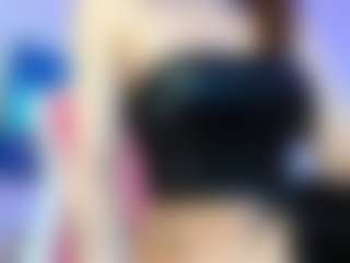 YanaMiana's Live Sex Cam Show