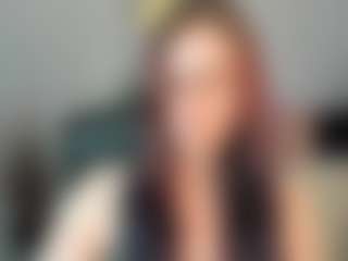Live cam show with emmaTease94 - Living Room on Latina Girls