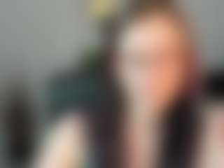 Live cam show with emmaTease94 - Living Room on Stripli.com