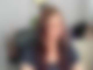Live cam show with emmaTease94 - Small Ass on AdultVida.com