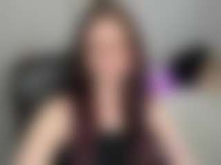Live cam show with emmaTease94 - Toes on madthumbs
