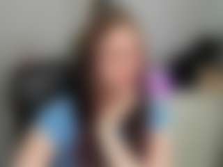 Live cam show with emmaTease94 - Living Room on Camsoda