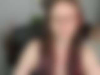 Live cam show with emmaTease94 - Flirt on Uber Horny
