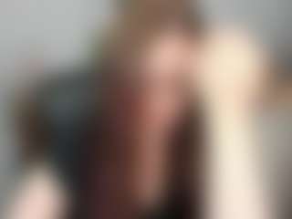 Live cam show with emmaTease94 - Small Ass on AdultVida.com