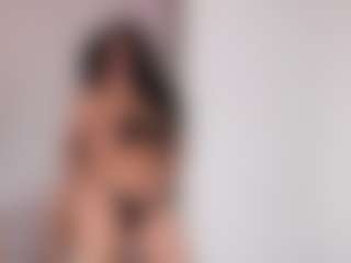 Live cam show with GRACE - Public on milfzrlive.com