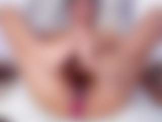 Live cam show with GRACE - Tease Black on TastyBlacksLive