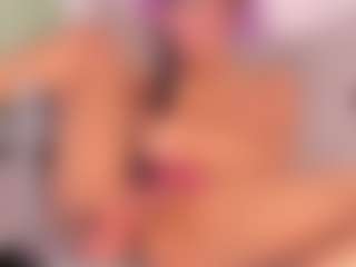 Live cam show with GRACE - Ebony Shaved Pussy on xfollow cams