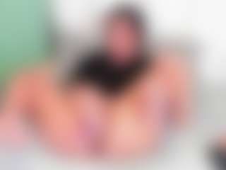 Live cam show with GRACE - Wet on chickslive.net