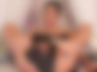Show de cam en vivo con GRACE - Public Toys en Camsoda