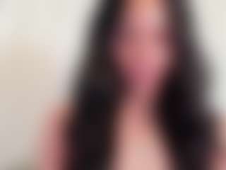 Live cam show with GRACE - Lush Curvy on friskycurves.com