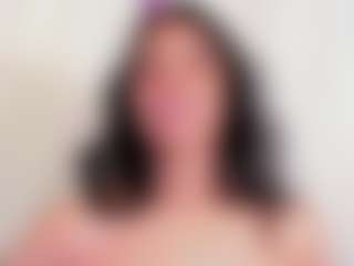 Live cam show with GRACE - Black Small Tits on nudelive.tv