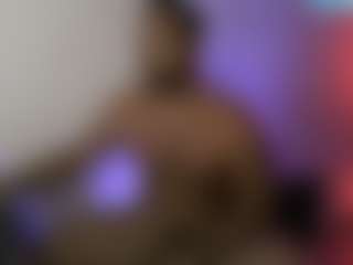 Live cam show with Come1to1mE - Tease on Camsoda