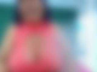 GirlAmada MILF webcam performer live streaming