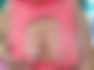 Live cam show with GirlAmada - MILF on UwU Esports