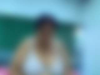 Live cam show with GirlAmada - Granny on TastyBlacksLive