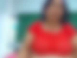 GirlAmada MILF webcam performer live streaming