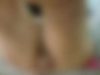 Live cam show with GirlAmada - Granny on SquirtSoMuch