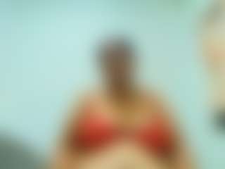 Live cam show with GirlAmada - Granny MILF on Camiplay Live