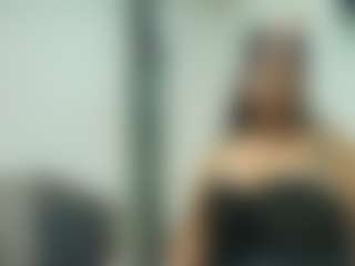 GirlAmada MILF webcam performer live streaming