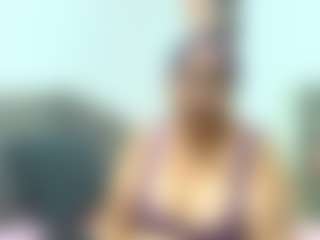 Live cam show with GirlAmada - Mature on Camiplay Live