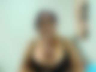 Live cam show with GirlAmada - Granny MILF on intimatelivegirls.com